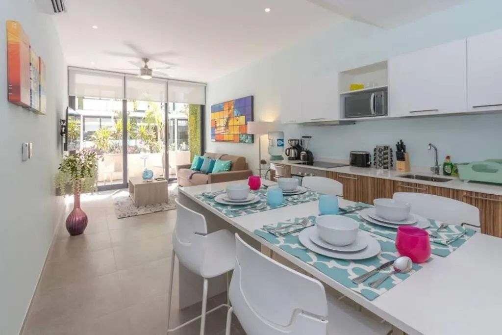Colourful & Central 1 Bedroom In Playa Del Carmen