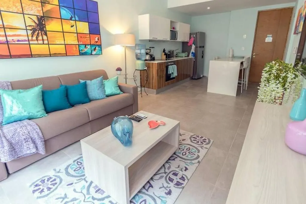 Colourful & Central 1 Bedroom In Playa Del Carmen Apartment