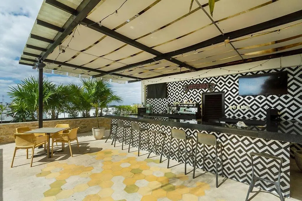 Colourful & Central 1 Bedroom In Playa Del Carmen